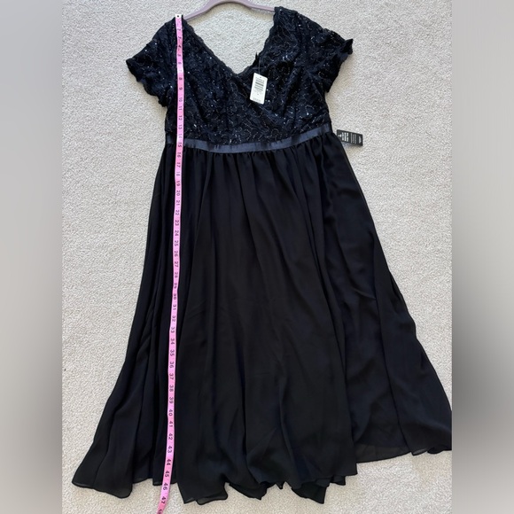 NWT Torrid Special Occasion Dress - Picture 10 of 12